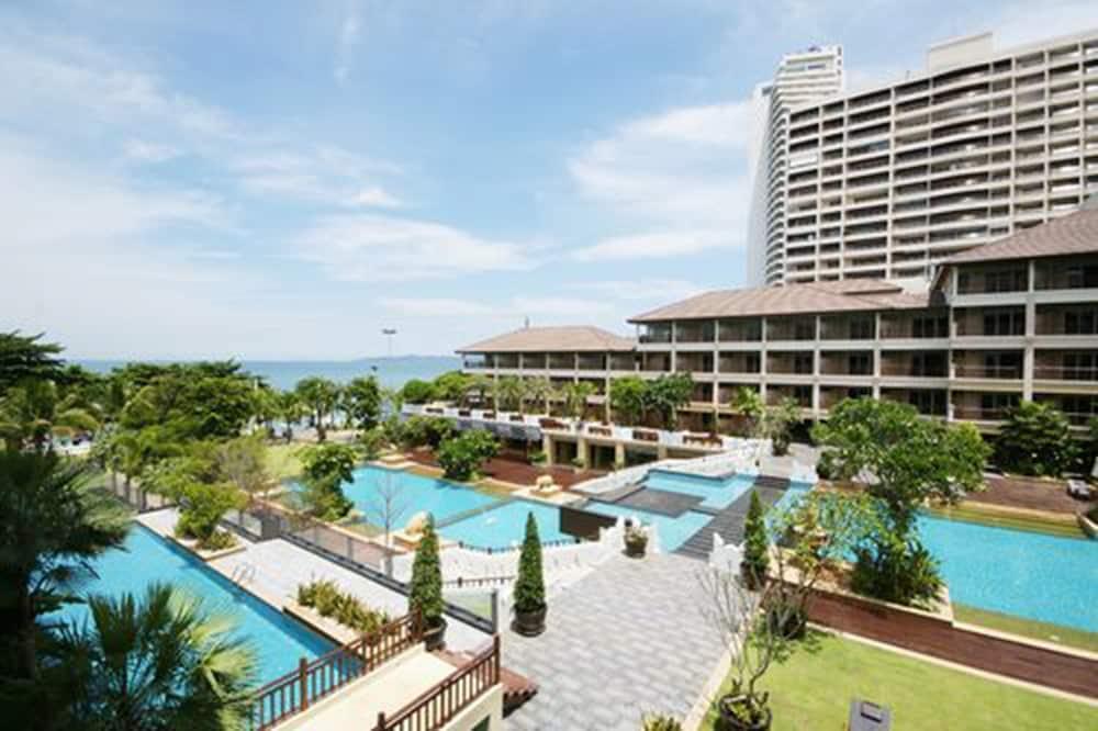 The Heritage Pattaya Beach Resort-Sha Екстериор снимка