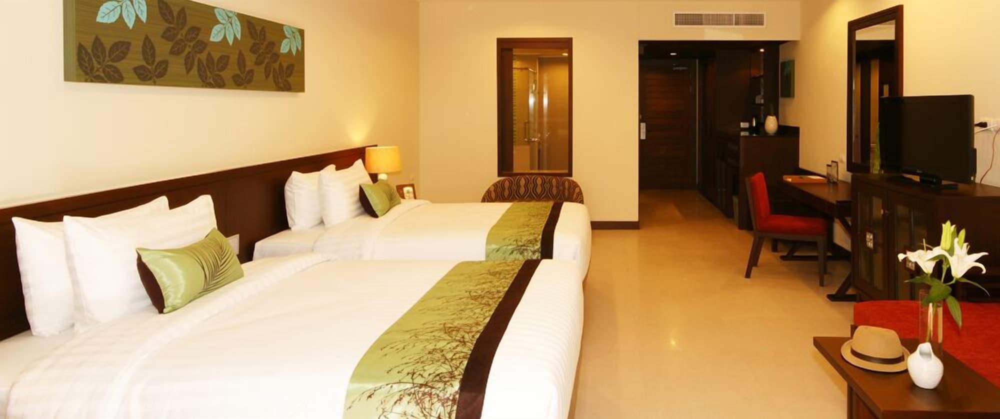 The Heritage Pattaya Beach Resort-Sha Екстериор снимка