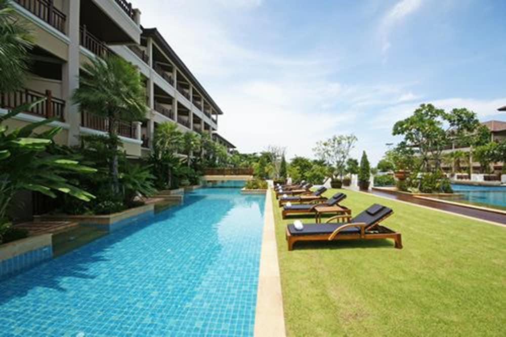 The Heritage Pattaya Beach Resort-Sha Екстериор снимка