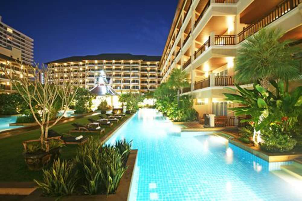 The Heritage Pattaya Beach Resort-Sha Екстериор снимка