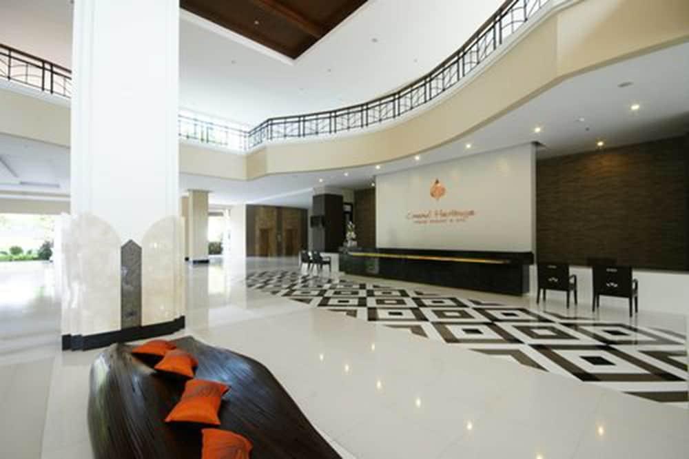 The Heritage Pattaya Beach Resort-Sha Екстериор снимка