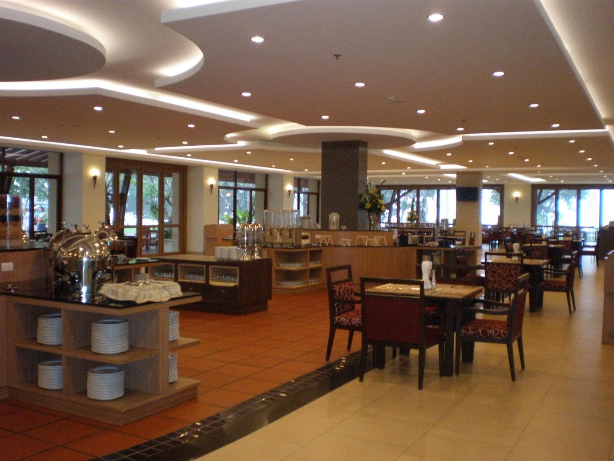 The Heritage Pattaya Beach Resort-Sha Екстериор снимка