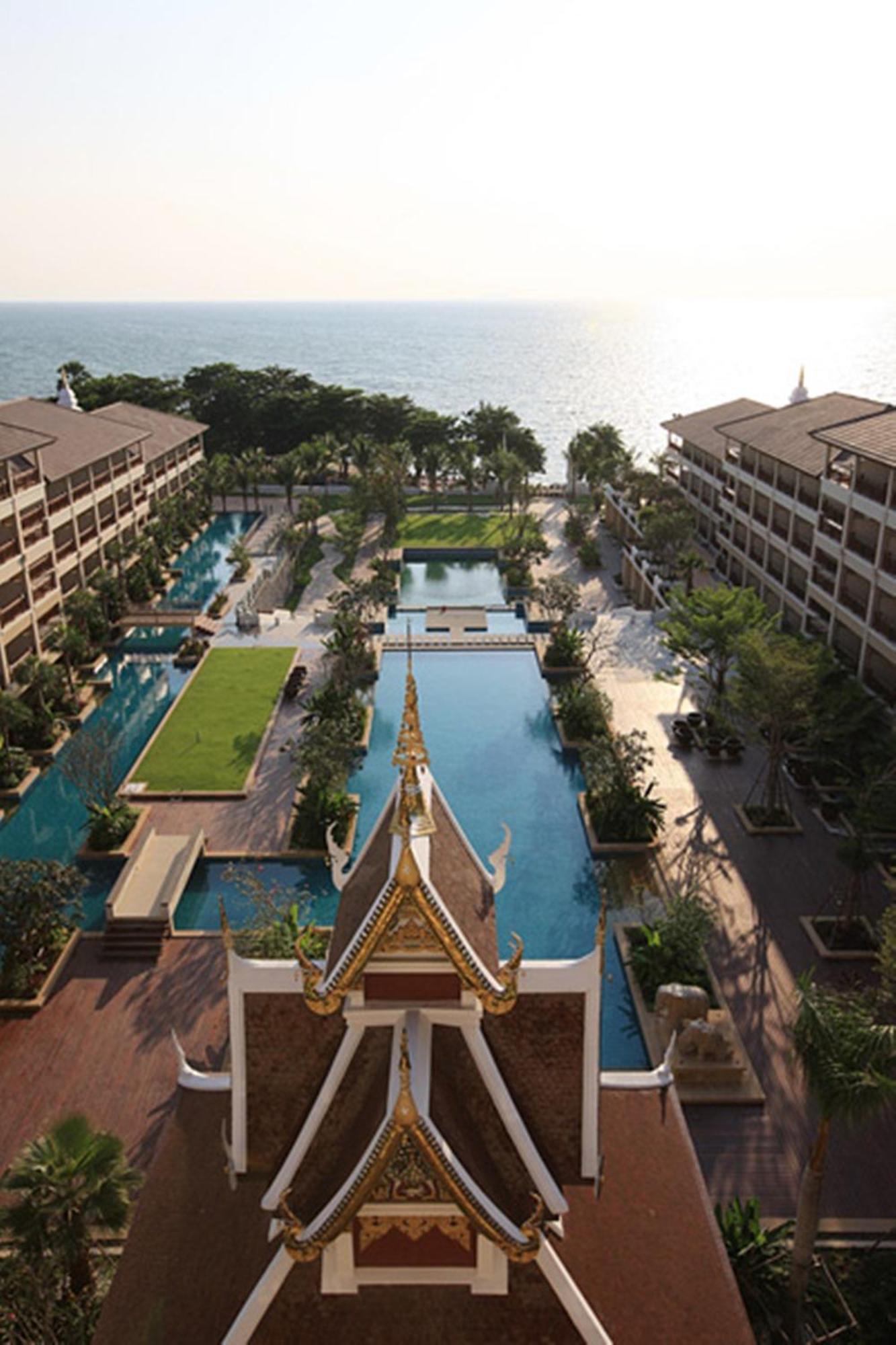 The Heritage Pattaya Beach Resort-Sha Екстериор снимка